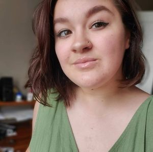 Meet your Posher, Olivia